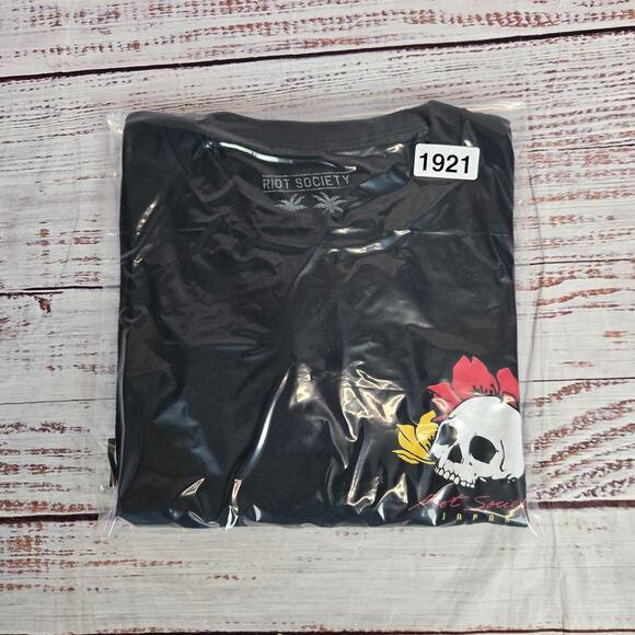 Riot Society Men Black Long Sleeve T-Shirt L Panda Rose Goblincore Asian Samurai - Picture 9 of 9